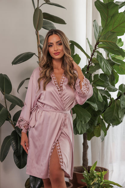 Luxe Lace Robe - Get Spliced
